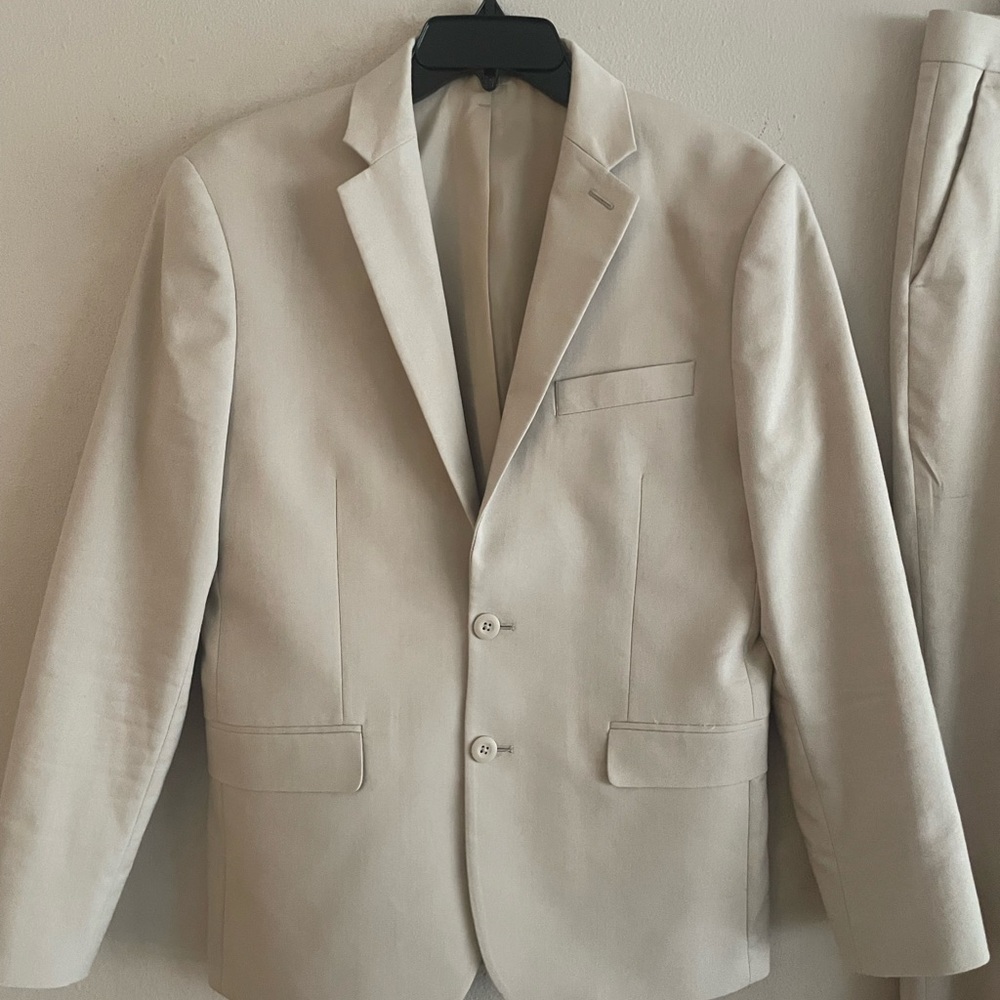 Express Men's Beige Suit Jacket and pants - Picture 3 of 6